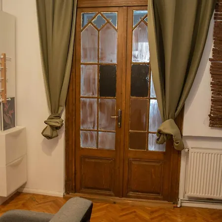 Apartment Forest Old Town Bucharest